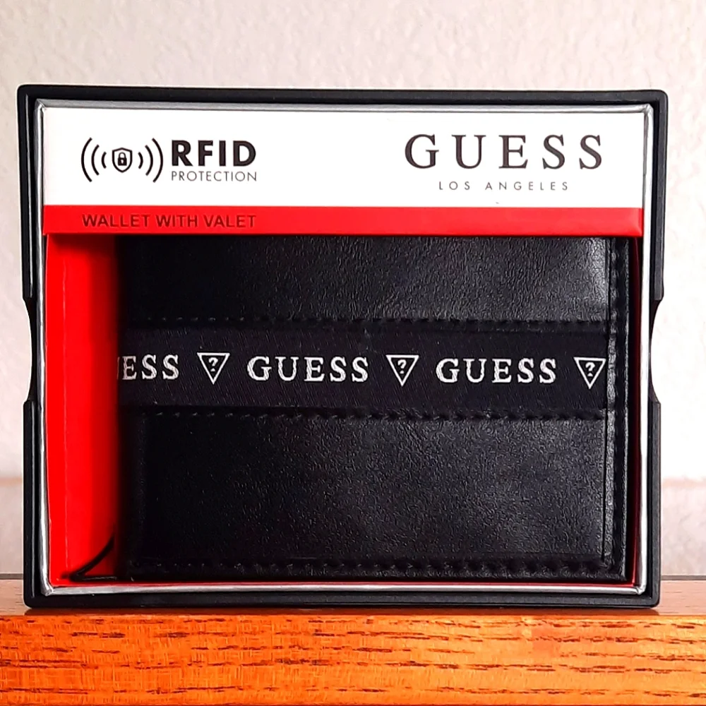 GUESS MEN'S GENUINE LEATHER WALLET RFID PROTECTION